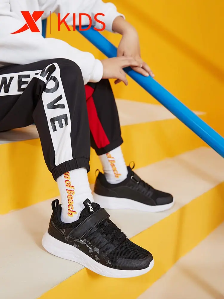 

Xtep Boy Running Shoes Casual Kids Breathable Velcro Sports Shoe Children Comfortable Black Red Sneakers 680115119535