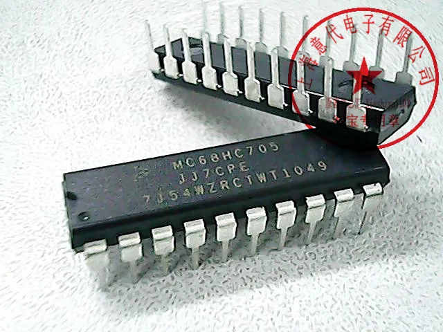 5 . MC68HC705JJ7CPE DIP-20