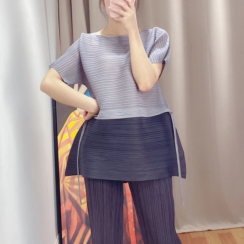 

Женский костюм из двух предметов, свободная блузка с коротким рукавом и складками, большие размеры, лето 2020