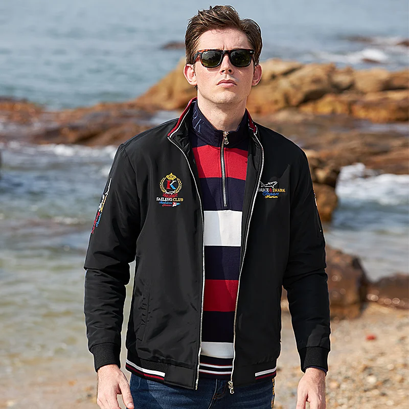 Мужская зимняя куртка с вышивкой Брюса и акулы утепленная хлопковая подкладкой