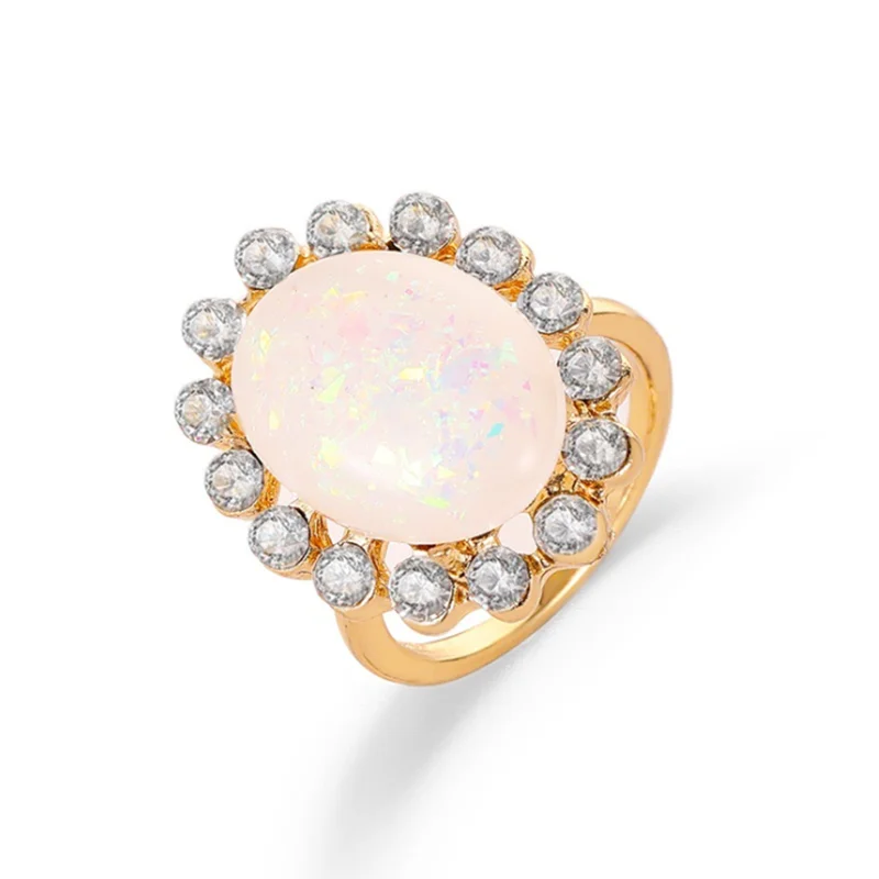 Женское кольцо в стиле барокко из розового золота с натуральным опалом и большим