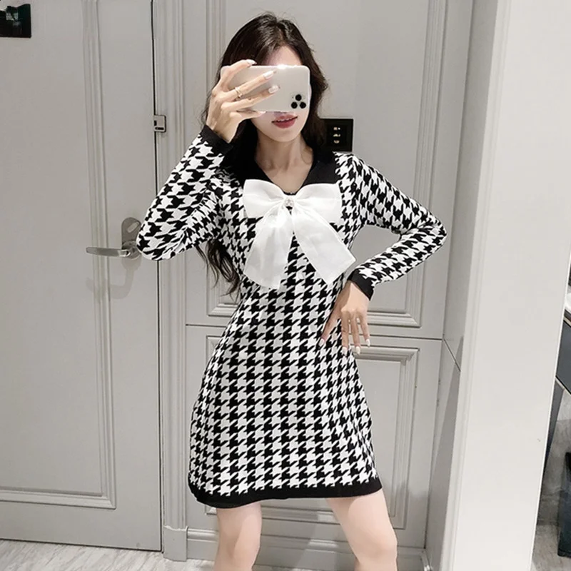 

New Autumn Chic Houndstooth Dress Women Beaded Bowknot Elegant O-neck Long Sleeve Slim Knitted Mini Dresses Patchwork Vestidos