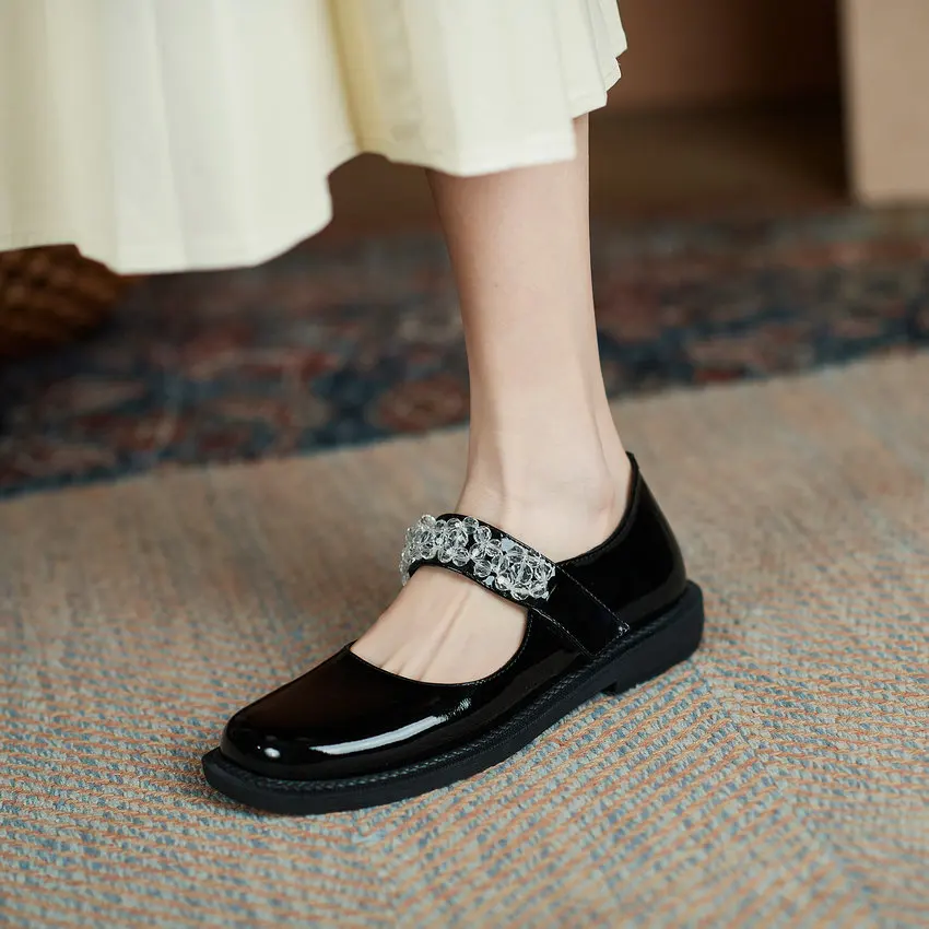

QUTAA 2021 Casual Round Toe Cow Patent Leather Women Pumps Spring Autumn Hook&Loop Square Low Heel Sweet Ladies Shoes Size 34-39