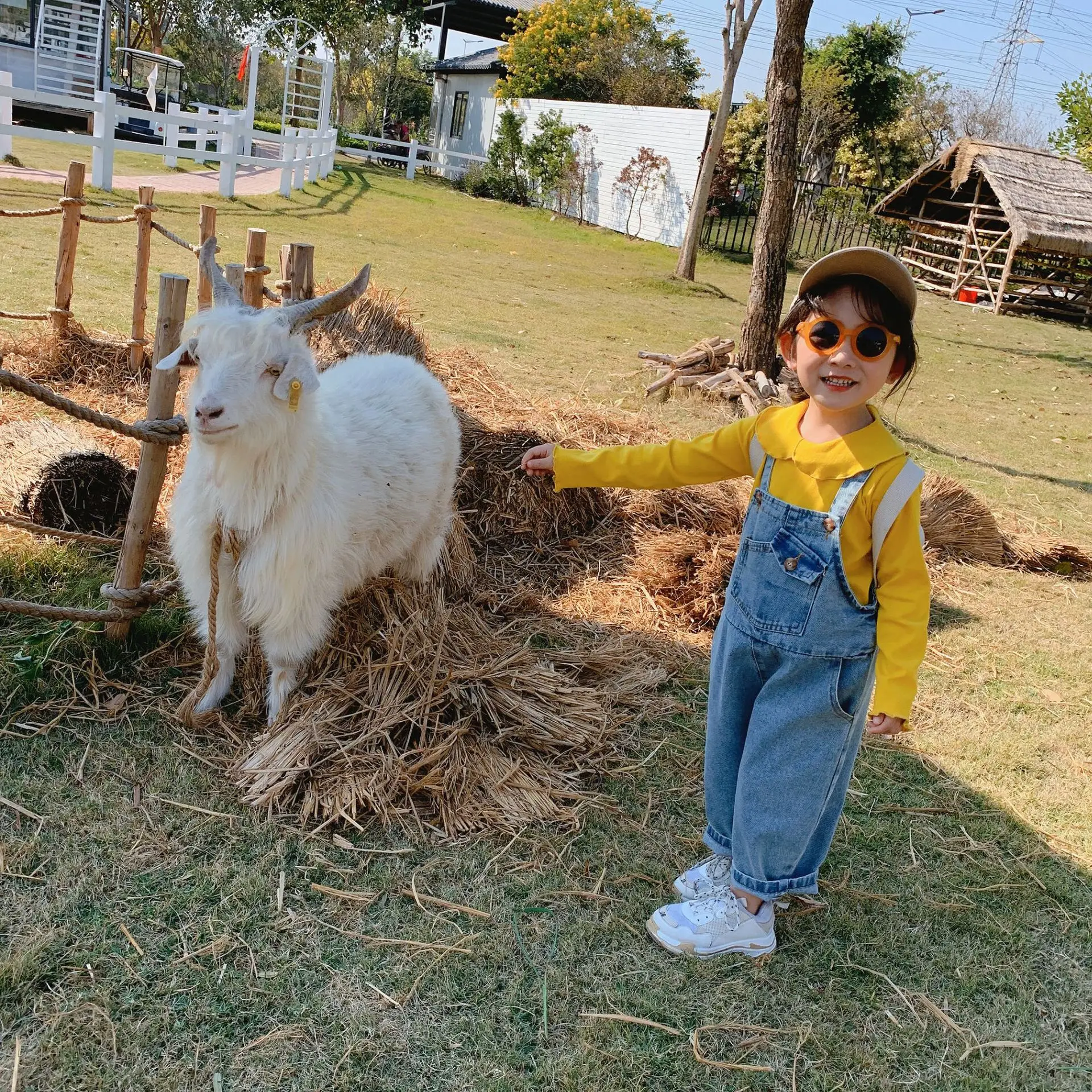 Комбинезон для девочек Новинка 2020 г. Весенняя детская одежда джинсы малышей