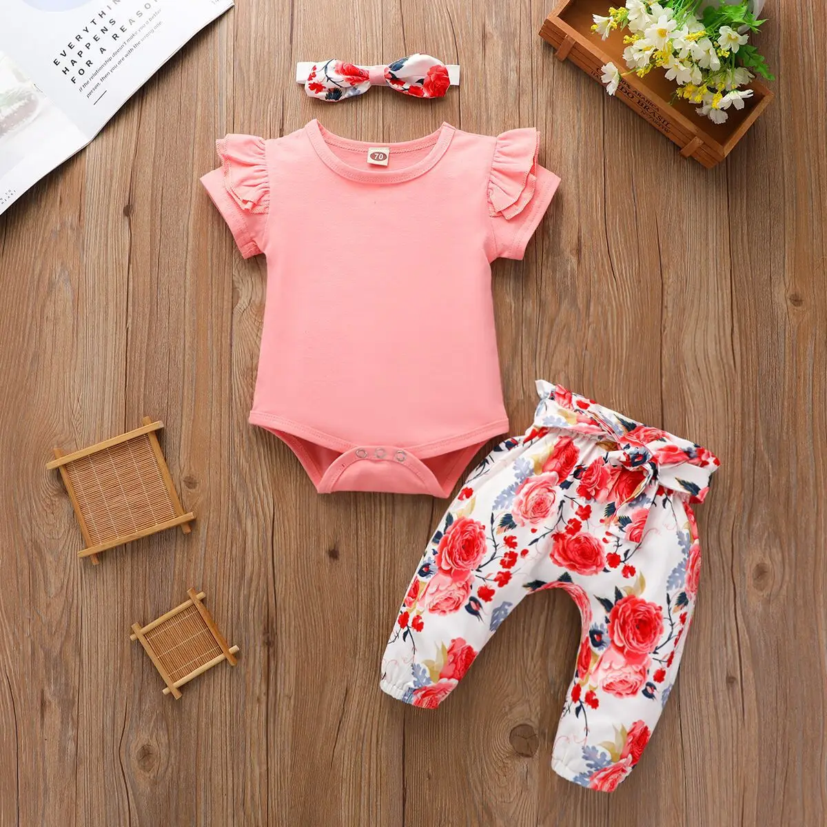 

Для маленьких девочек Одежда для младенцев, для маленьких девочек с оборками розового цвета и рюшами; Комбинезон с цветочным рисунком, брюк...