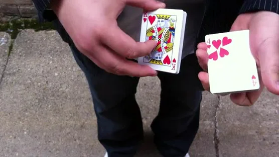 

Weapons Deck by Eric Ross - Magic tricks