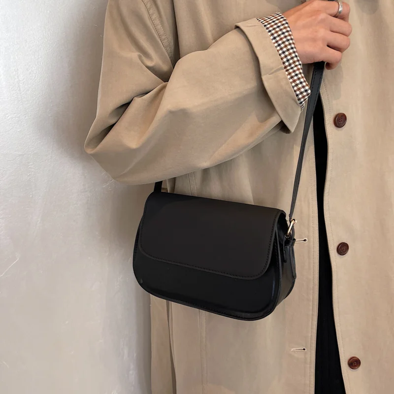

Fashion Bag Women's New Fashion Texture Single Shoulder Messenger Bag Early Autumn Saddle Bag Foreign Style Women's Bag