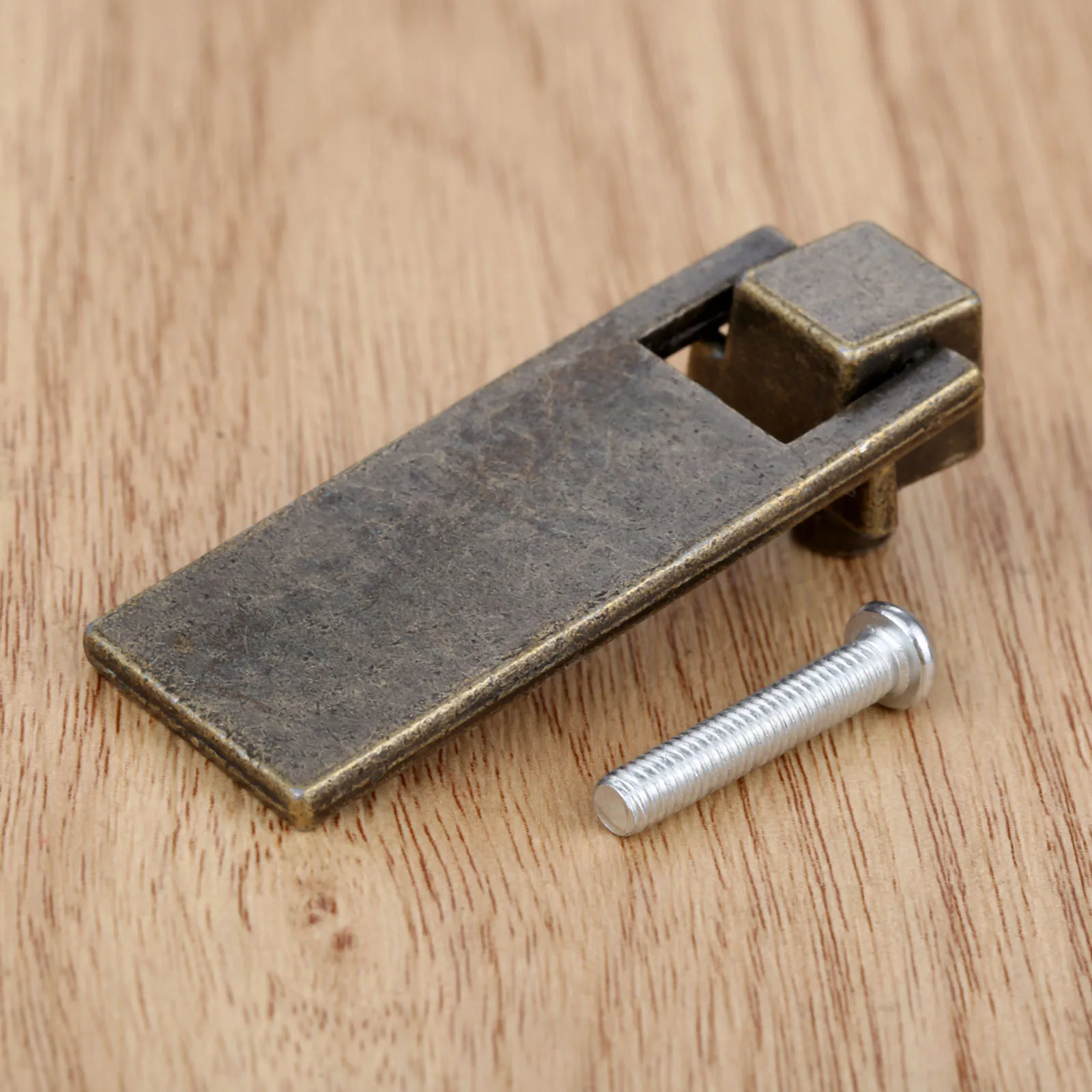 

Antique Bronze Handle Pull Chinese Style Handle Drawer Wardrobe Door Handle Wooden Box Handles With Screws Zinc Alloy 60*20mm