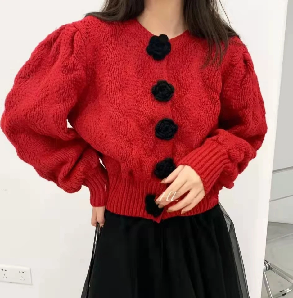 

Autumn Winter New Korean Fashion Vintage Flower Buttons Knitted Cardgian Women Warm Thick Sweater Warm Ladies Casual Pull Femme