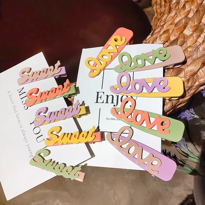 

Новинка 2020, заколка для волос карамельного цвета, Модный милый женский головной убор ручной работы, акриловая заколка для волос с буквами, п...