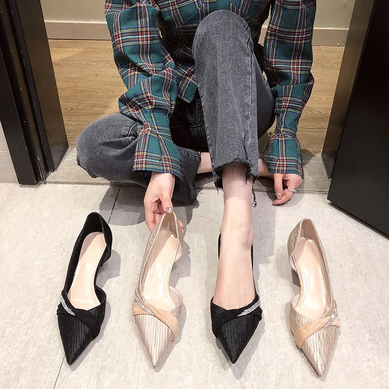 

Корейская версия 2020 осень банкетные женские Соблазнительные открытые туфли-лодочки туфли на шпильках с закрытым носком квадратным носком 5...