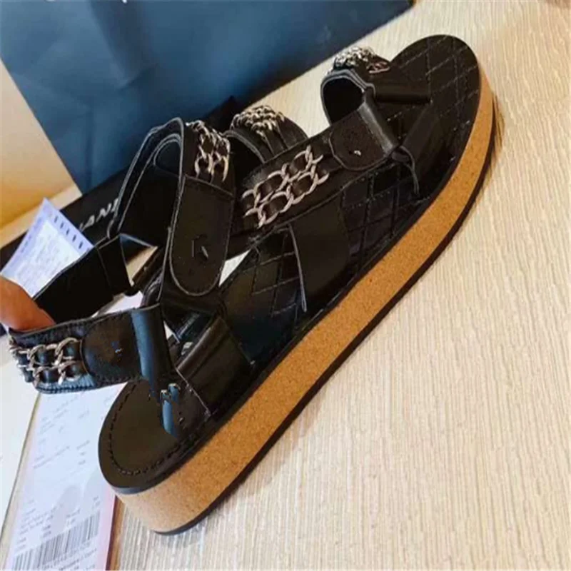 

The Latest Chain Sandals, All-match, Comfortable, Flat-soled Women's Shoes, Follow The Trend, And Cool Fashion Style