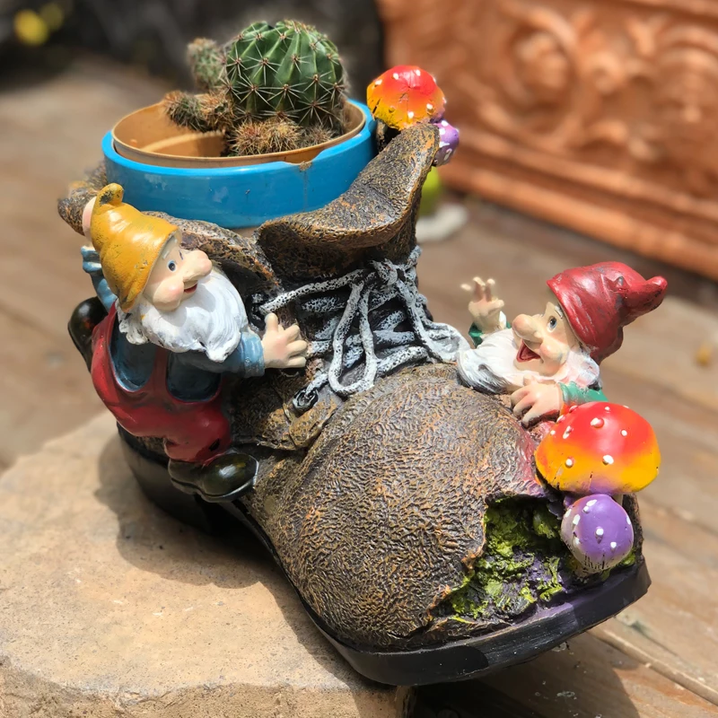 

American Country Dwarf Boots Succulent Flower Pot Resin Ornaments Gardening Groceries Figurines Crafts Villa Balcony Decoration