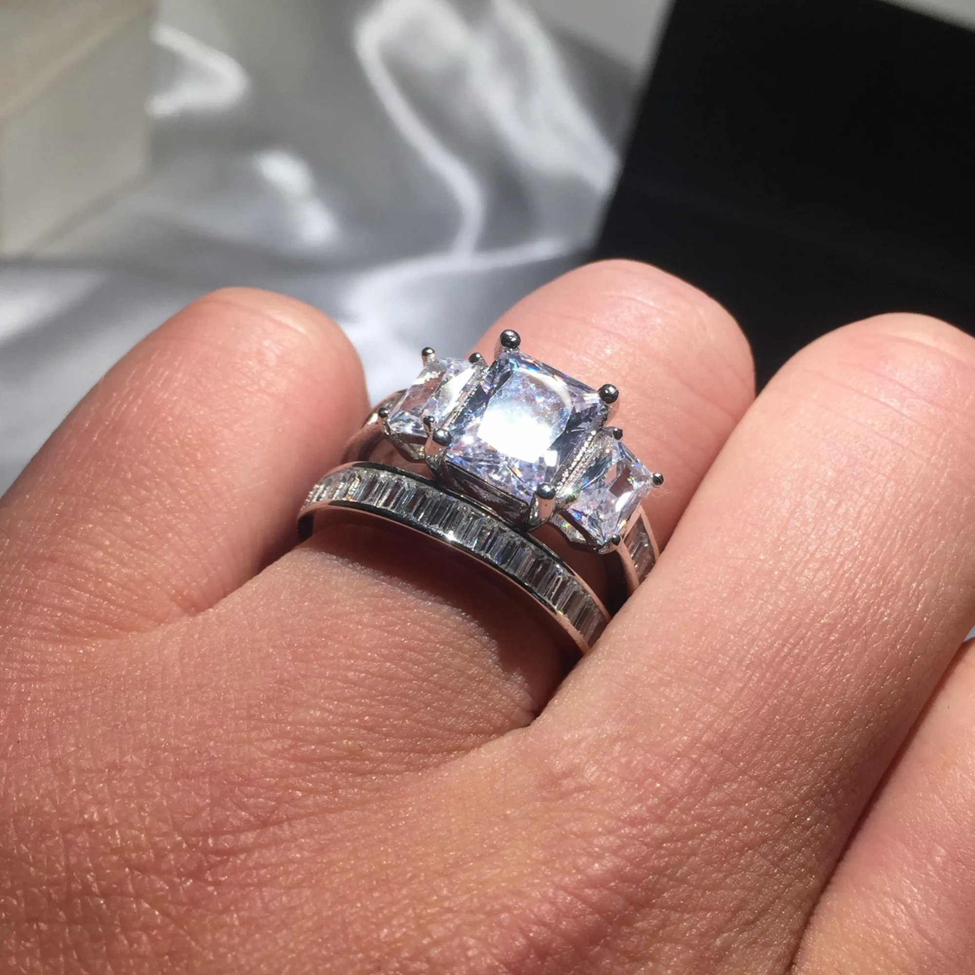 Женское кольцо из серебра 925 пробы с бриллиантами | Украшения и аксессуары