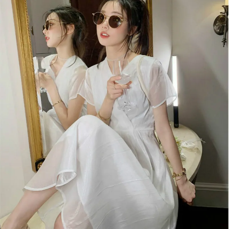 Женское платье с v-образным вырезом элегантное однотонное яркое шелковое для