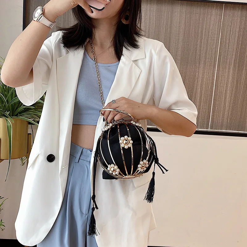 

Luxurious Diamond Pearl Flower Metal Ball Bag for Women Party Evening Bag Ladies Pueses and Handbags Crossbody Chain Design Tote
