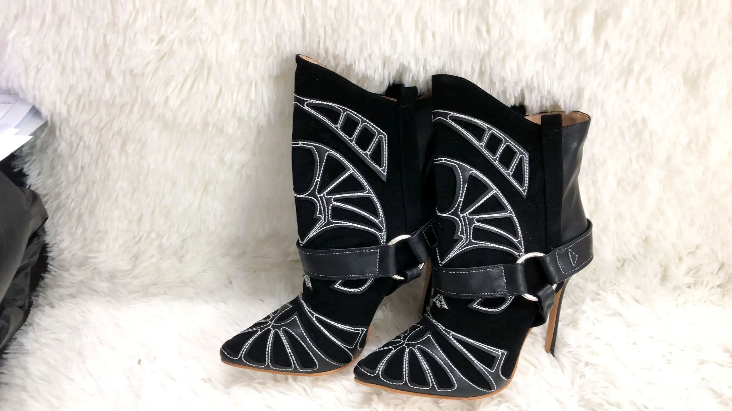 

Embroidery Suede Leather Pointed Toe Ankle Boots Stiletto Strappy Lady Short Boots Fashion Lady High Heels Studded Boots Shoes