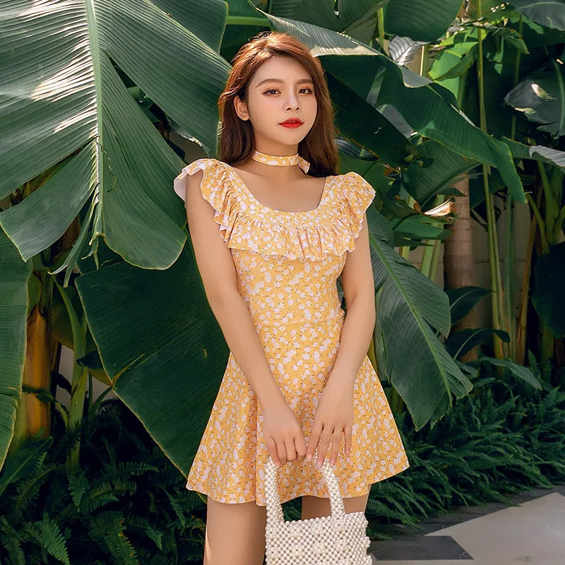 

2021 new fashion skirt style flat angle one-piece conservative slim fit hot spring resort swimsuit [issued on behalf]