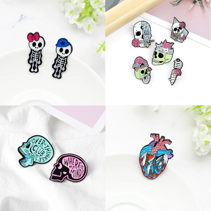 

Boys Girls Punk Style Skeleton Brooches Red Bow Brooch Friends Skull Enamel Pins Backpack Badge Friend Lapel Pin Jewelry Gift