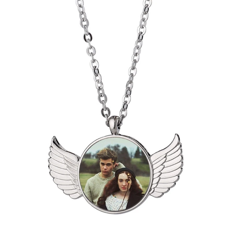 

Handmade Sublimation Blanks Angel Wing Necklaces Custom Photo Blank MDF Printable Round Pendant for Women Jewelry Making