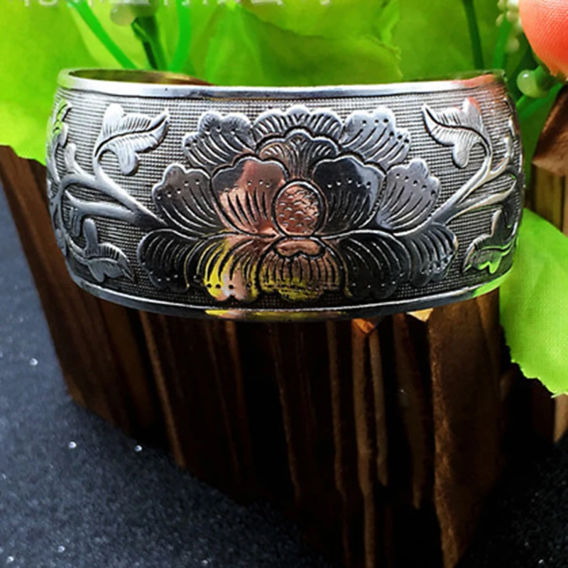 

Vintage Wide Opening Women Bracelet Elephant Tortoise Peony Flower Carved Bracelet Generous Printing Clan Style Bracelet