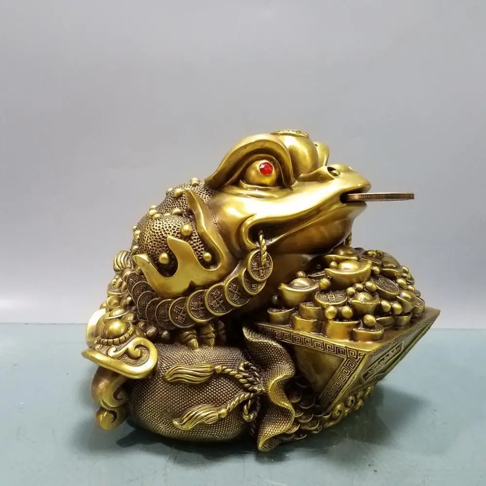 

wedding decoration China Feng Shui Seikos brass wealth auspicious Toad status Toad mouth coin The meaning of golden cicadas