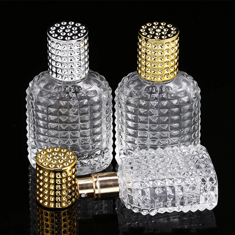 

1 Pcs 30ml 50ml New Style Pineapple Portable Glass Perfume Bottle With Spray Empty With Atomizer Refillable Bottles Spray bottle