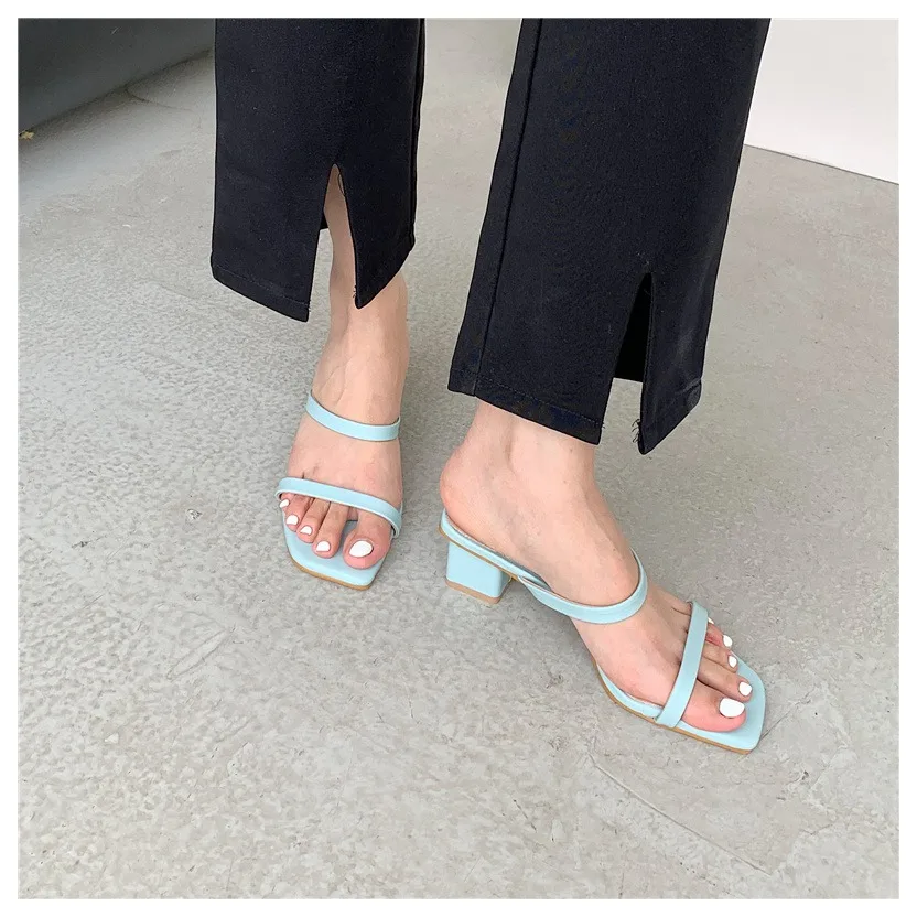 

Women's open-toed low-heeled slippers Sexy temperament thick-heeled slippers All-match Roman sandals plus size41 2021 summer new