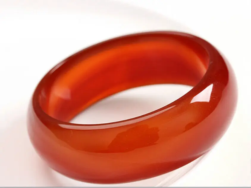 Красивый потрясающий браслет из Красного Натурального хотанского камня