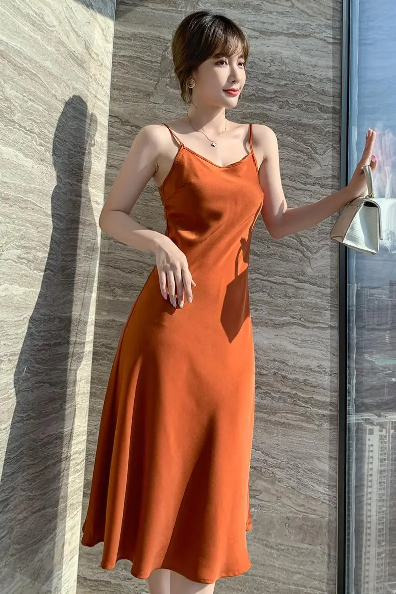 

Summer, the new chic little fairy show thin French vintage dress skirt with shoulder-straps inside take render women