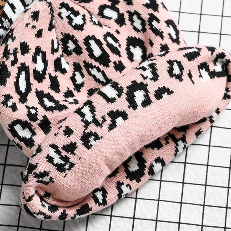 

Fashion Female Hat Korean Winter Leopard Printed Knitting Hat 2020 Autumn Winter New Crochet Warm Women Hat Skullies Unisex Caps