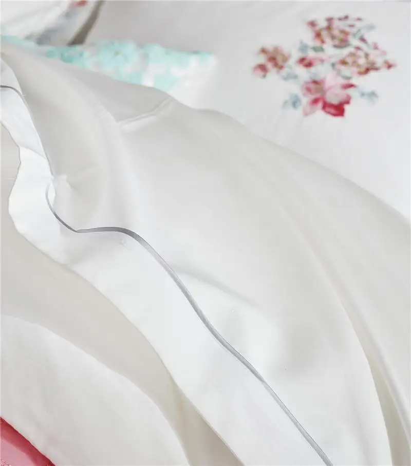 Комплект постельного белья из белого египетского хлопка с вышивкой в виде