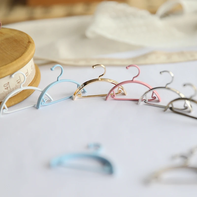 

6 BJD Doll clothes hanger 3.8x2.5cm