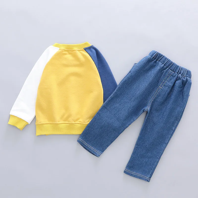 Детские костюмы для мальчиков и девочек Вельветовая футболка с вышивкой буквами