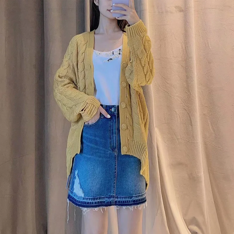 

New loose twist V-neck knitted granny cardigan women's sweater at amashi Xinte flagship store in 2021