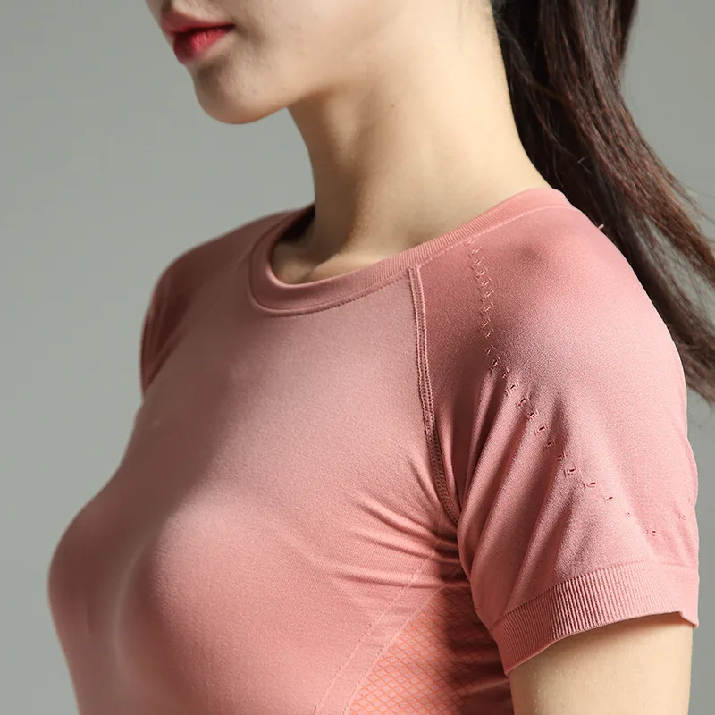 Женская спортивная одежда трикотажная футболка для фитнеса облегающая