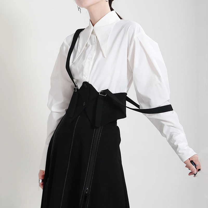

[EAM] Women White Black Irregular Buckle Blouse New Lapel Long Sleeve Loose Fit Shirt Fashion Tide Spring Autumn 2021 1DD6117