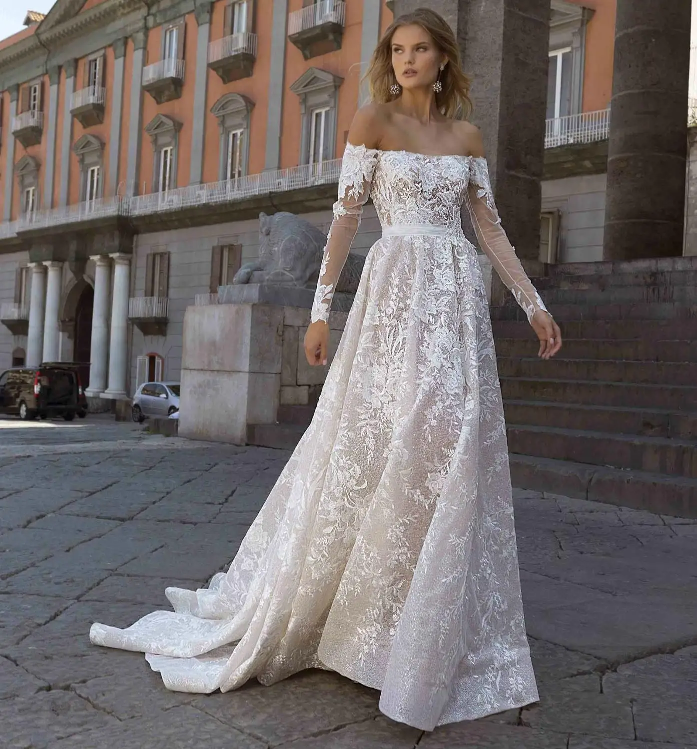 

Amazing New Lace Wedding Dress Boat Neck A-Line Court Train Vestido de noiva longo Bridal Dresses Wedding Gowns Robe de mariee