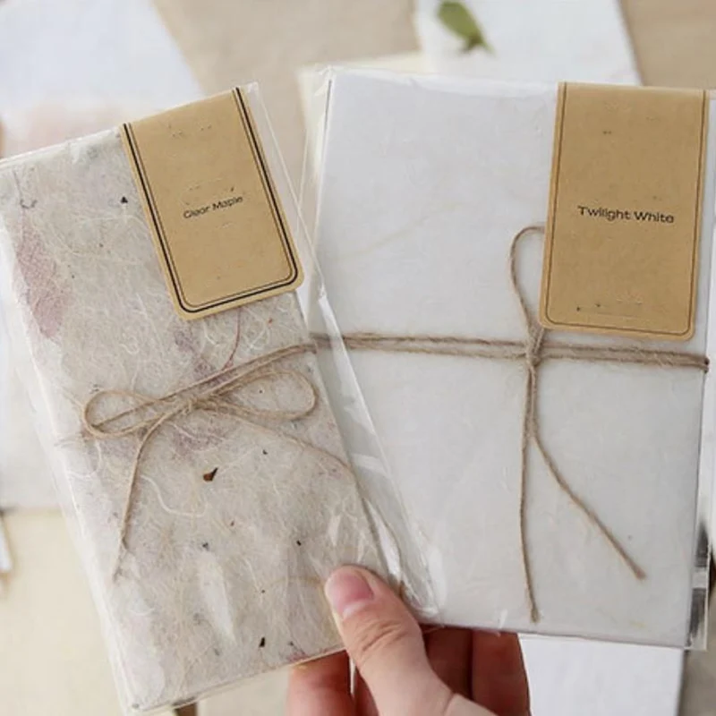 

30PCS Vintage Style Scrapbook Decoration Paper Journal Material Tissue Paper DIY Crafts Bookmark Floral Collage Special Paper