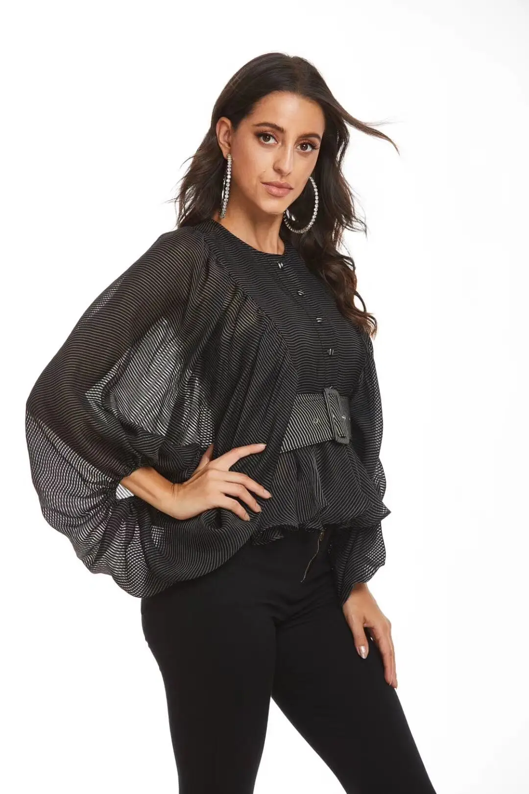 

2020 new summer fashion round neck lantern sleeves pleated wine red and black color loose batwing styles blouse K067