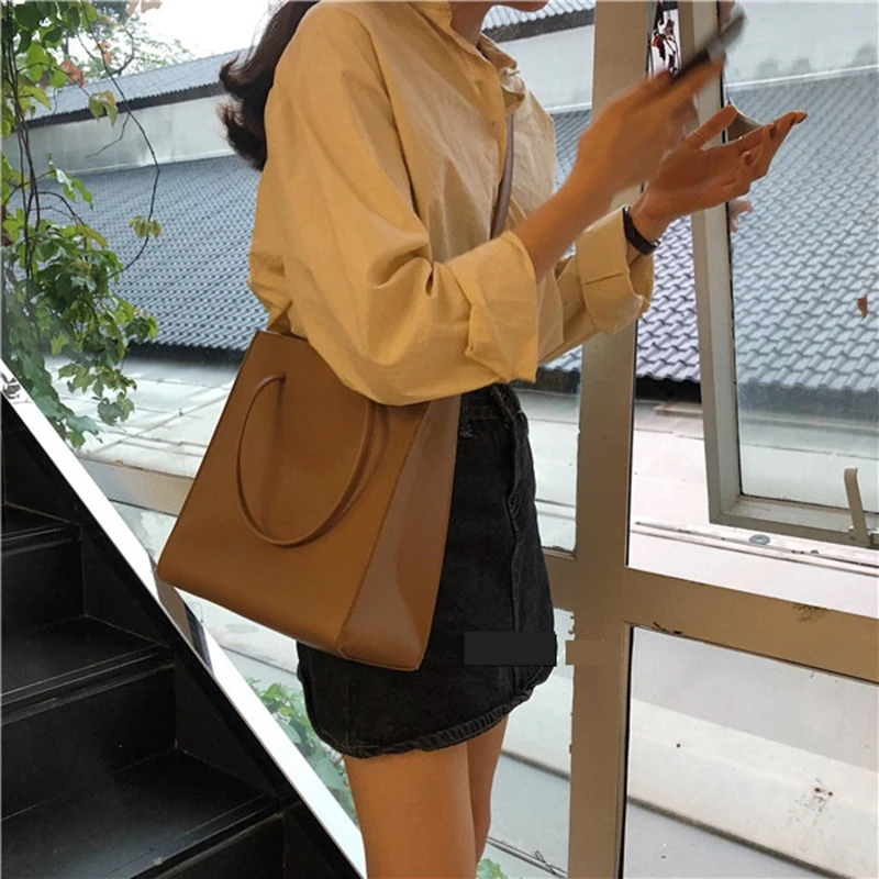 

Ladies Retro Messenger Bag Ladies Shoulder Bag Large Capacity Pocket Fashion Female Shoulder Bag