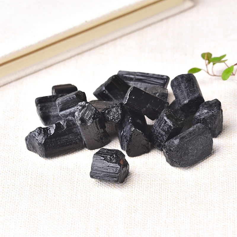 

Натуральный черный турмалин RYCRYSTAL