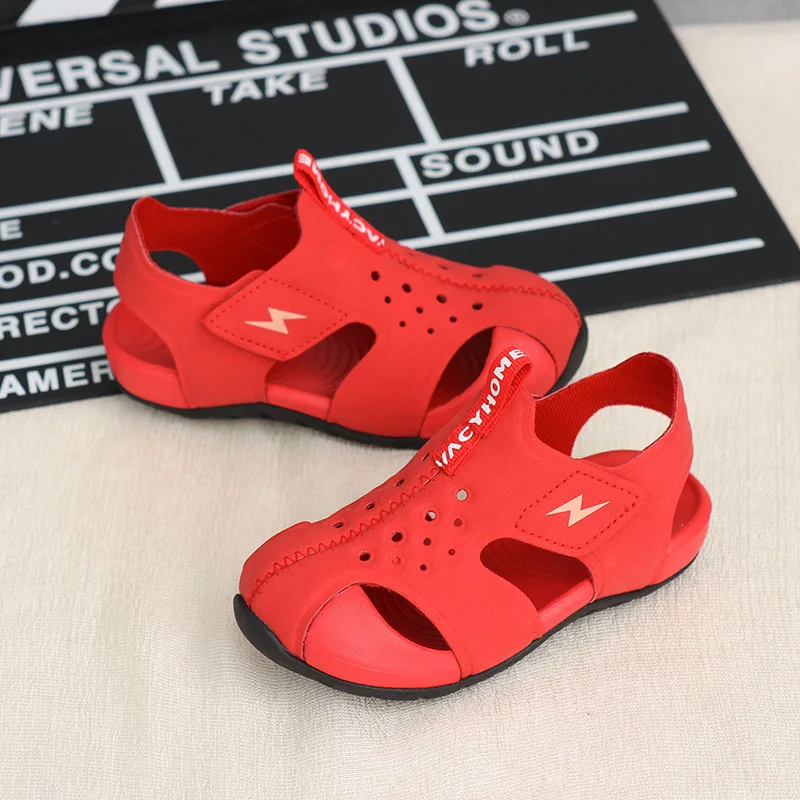 Летние новые пляжные туфли на мягкой подошве для мальчиков и девочек модные