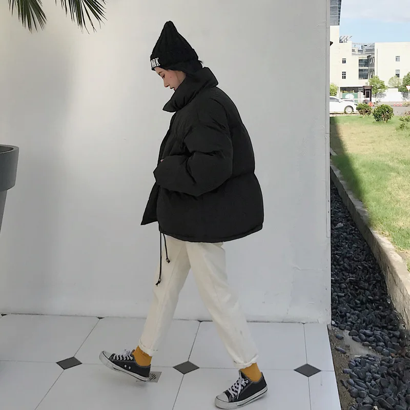 Женская куртка с воротником стойкой LUZUZI однотонная черная или белая свободная