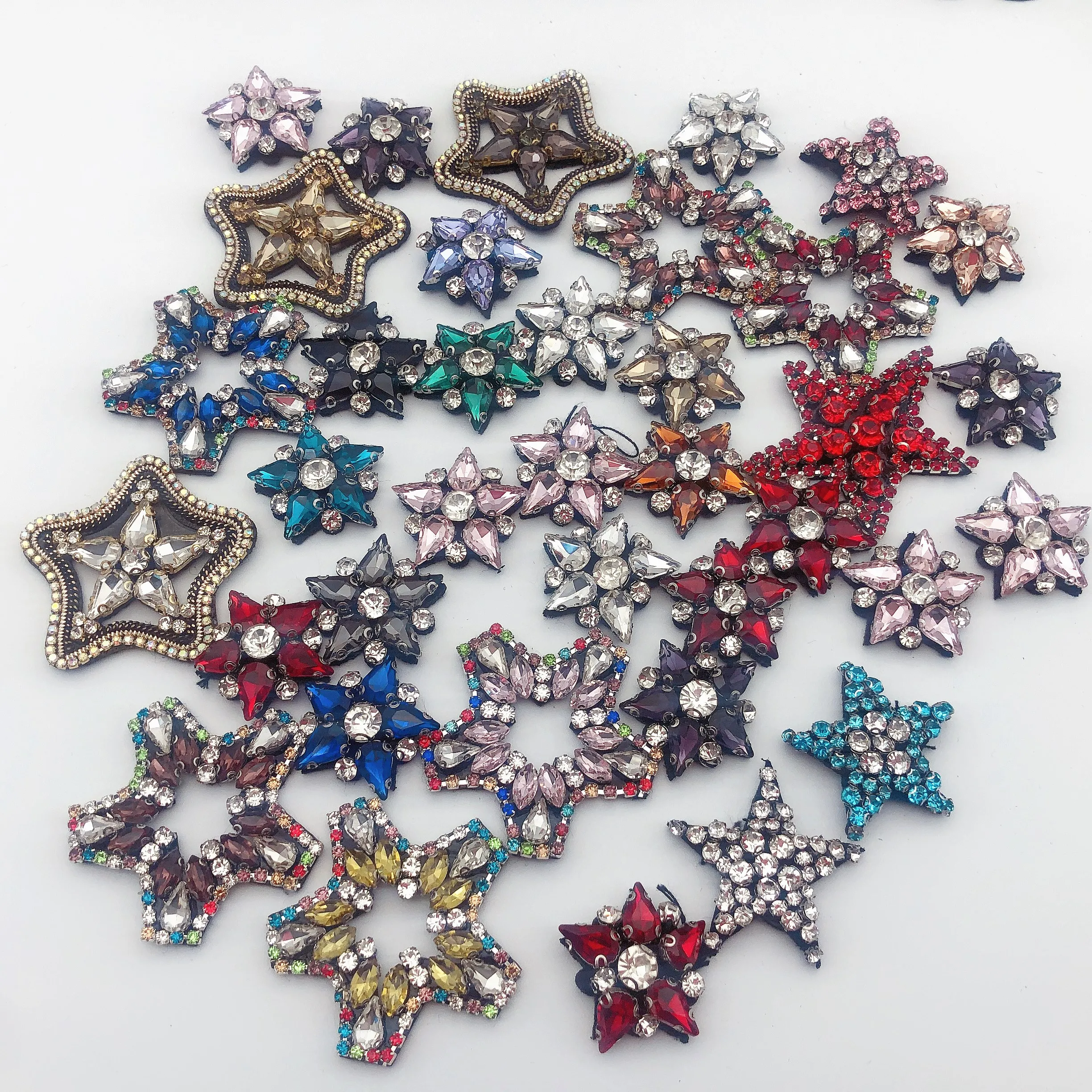 Вышивка ручной работы блестками бусинами цветами звездами сердцами аппликация