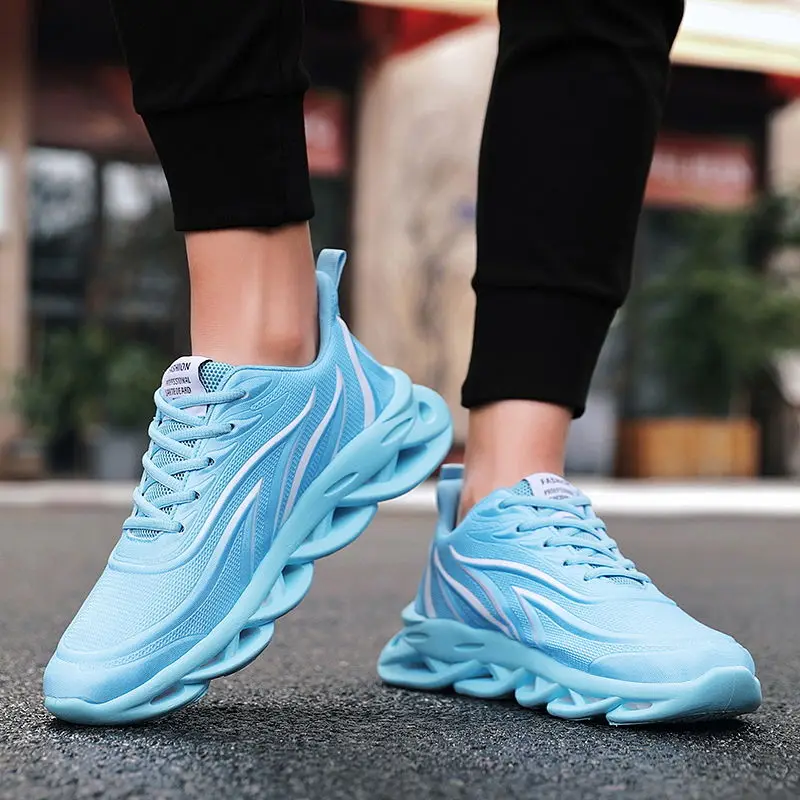 

New Style Men Running Shoes sky blue casual Sneakers red Lightweight Sport Outdoor Men Sport Shoes Outdoor Walking Jogging shoes