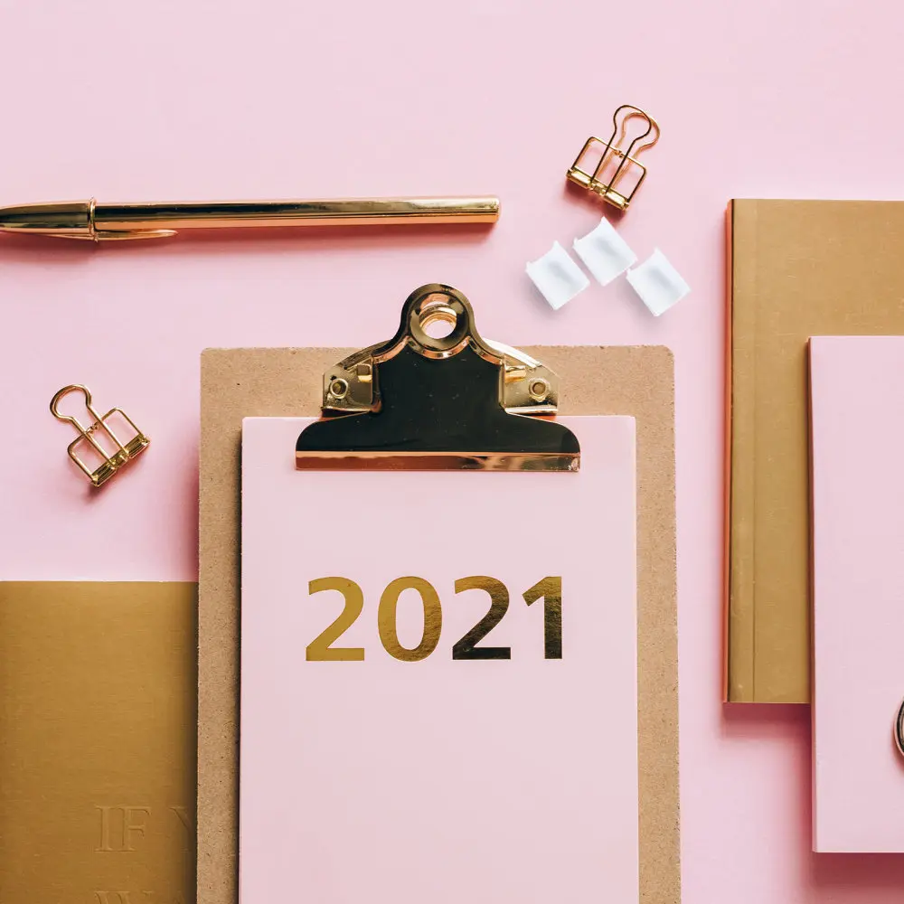 

100Pcs Adhesive Whiteboard Pen Clamps Writting Pen Buckles (White)