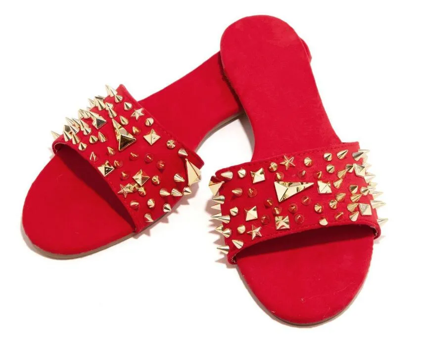 

Summer Women Rivet Slippers Flat Casual Ladies Slides Open Toe Outside Platform Metal Soft Beach Shoes Summer Female Footwear