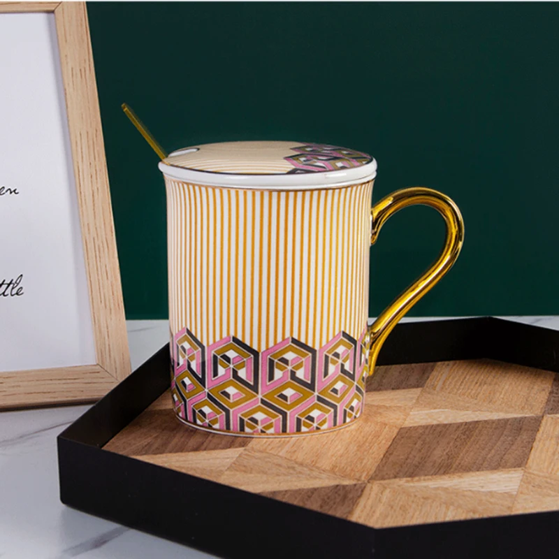 

Золотая керамическая дорожная кофейная кружка, Высококачественная легкая индивидуальная чашка для воды в британском стиле для завтрака ча...