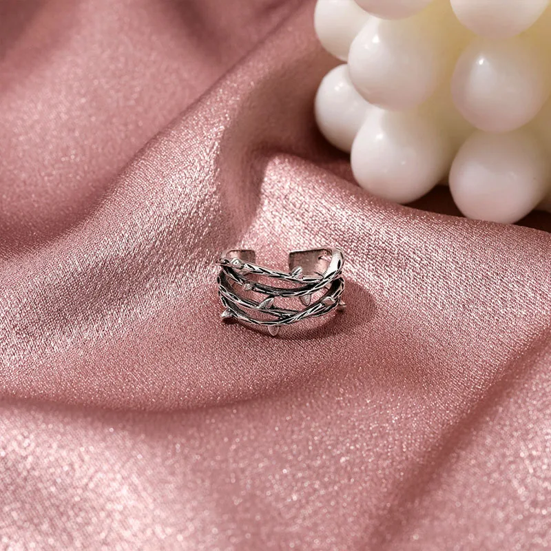 Женское многослойное кольцо на указательный палец простое черное с изменяемым